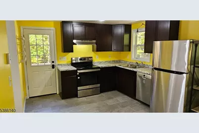 76 Winding Hill Dr, Vernon, NJ 07461 - Photo 2