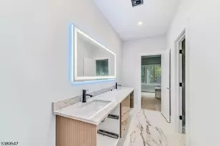 794 Blauvelt St, River Vale Township, NJ 07675 - Photo 32