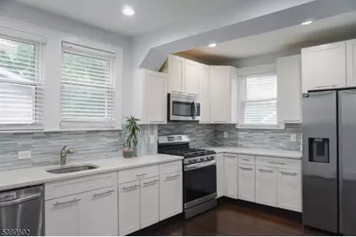 1239 Victor Ave, Union Township, NJ 07083 - Photo 8