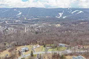 26 Cedar Ridge Dr, Vernon Twp., NJ 07462 - Photo 1