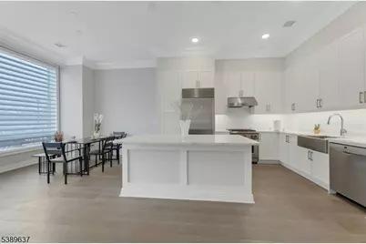 3 Somerset Ln-Glass House #109, Edgewater, NJ 07020 - Photo 10