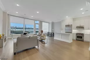 3 Somerset Ln-Glass House, Edgewater, NJ 07020 - Photo 4