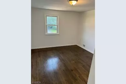 126 W 5th Ave, Roselle, NJ 07203 - Photo 16