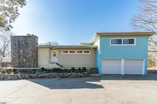 21 Skyview Rd, Ringwood, NJ 07456 - Photo 1