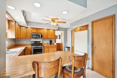 8 Mendham Ave, Morris Township, NJ 07960 - Photo 12