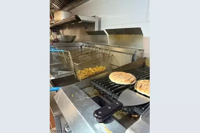 146-148 Bloomfield Ave, Montclair, NJ 07042 - Photo 4