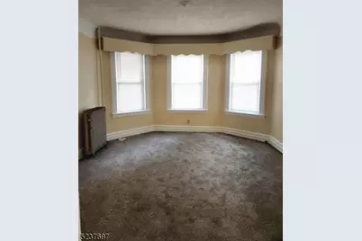 28 Rhode Island Ave, East Orange, NJ 07018 - Photo 2