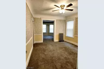 28 Rhode Island Ave, East Orange, NJ 07018 - Photo 12