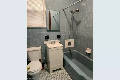 28 Rhode Island Ave, East Orange, NJ 07018 - Photo 18