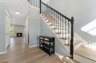 901 Fox Hill Pl, Holland Township, NJ 08848 - Photo 2