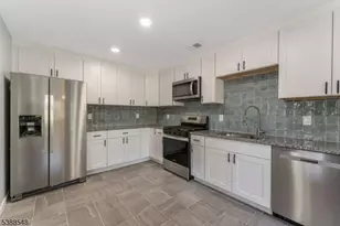 901 Fox Hill Pl, Holland Township, NJ 08848 - Photo 6