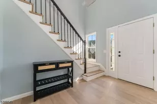 901 Fox Hill Pl, Holland Township, NJ 08848 - Photo 8