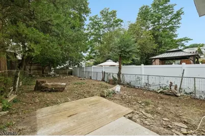 76 Mitchell St, West Orange Township, NJ 07052 - Photo 18