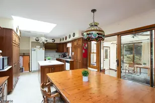 9 Renda Pl, Green Brook Township, NJ 08812 - Photo 8