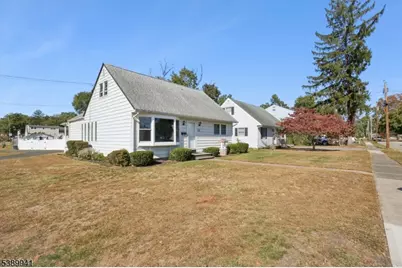 72 Central Ave, Pompton Lakes, NJ 07442 - Photo 2