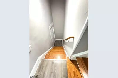 1041 Hunterdon St, Newark, NJ 07112 - Photo 10