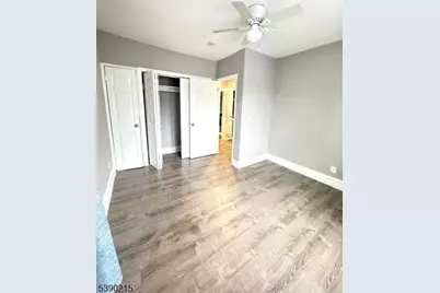 1041 Hunterdon St, Newark, NJ 07112 - Photo 14