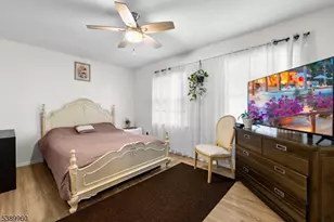 11 Kyle St, Manville, NJ 08835 - Photo 12