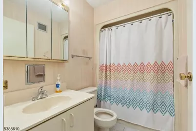 10 N Wood Ave #312, Linden, NJ 07036 - Photo 16