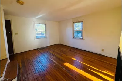 374 Raleigh Rd, Rahway, NJ 07065 - Photo 4