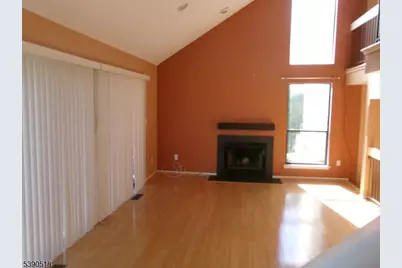 55 Talbot St, Franklin Township, NJ 08873 - Photo 4