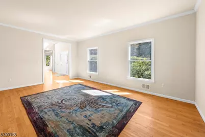 5 Sky View Garden Rd, Clinton Township, NJ 08833 - Photo 16