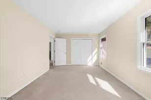 5 Sky View Garden Rd, Clinton Township, NJ 08833 - Photo 32