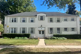 3 C Parkway Village, Cranford Township, NJ 07016 - Photo 1