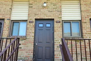 1314 N Oaks Blvd, North Brunswick Township, NJ 08902 - Photo 1