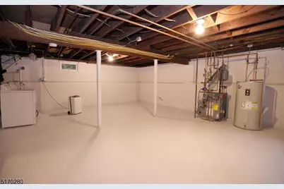 8 Marianna Pl, Morris Township, NJ 07960 - Photo 16