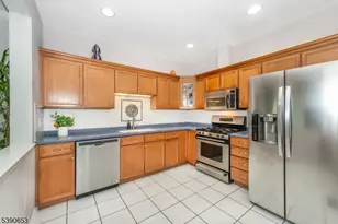 144 Jillian Blvd, Parsippany, NJ 07054 - Photo 6