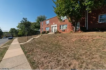 88 Fox Road #4B, Edison Twp., NJ 08817 - Photo 2