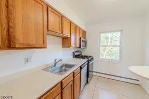 88 Fox Rd, Edison Twp., NJ 08817 - Photo 18