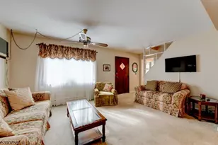 798 Pinewood Rd, Union Township, NJ 07083 - Photo 4