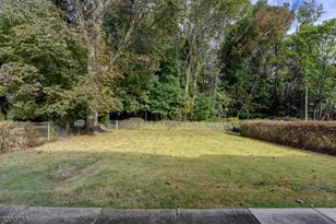 798 Pinewood Rd, Union Township, NJ 07083 - Photo 18