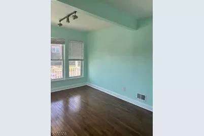 939 Meacham Ave #1, Linden, NJ 07036 - Photo 4