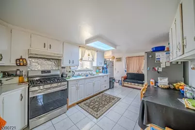 69 Linda Vista Ave, North Haledon, NJ 07508 - Photo 4