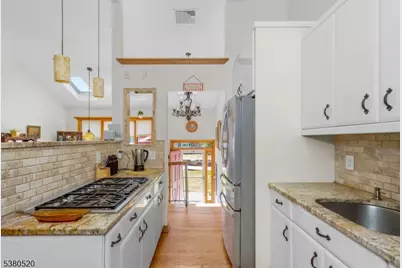 6 Mulberry Trl, Kinnelon, NJ 07405 - Photo 12