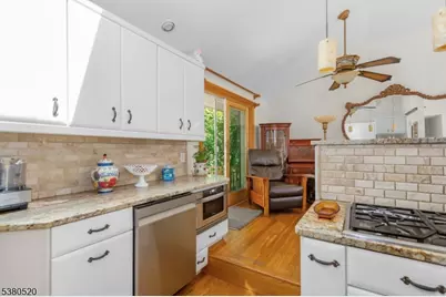 6 Mulberry Trl, Kinnelon, NJ 07405 - Photo 10