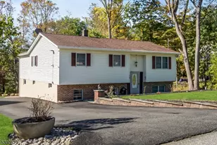 15 Henderson St, Oxford Township, NJ 07863 - Photo 2