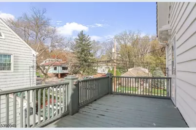 67 Pleasant Ave, Edison, NJ 08837 - Photo 4