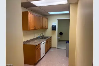 141 Southside Ave, Bridgewater, NJ 08807 - Photo 16