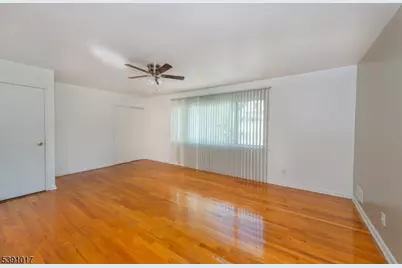 95 N 16th St, Prospect Park, NJ 07508 - Photo 36