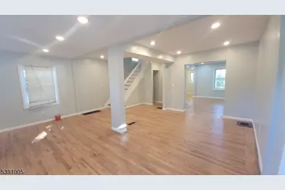 94 Sanford St, East Orange, NJ 07018 - Photo 4