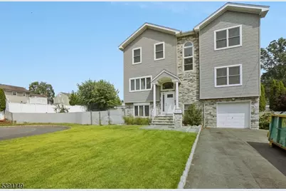 18 Boyd Ter, Kenilworth, NJ 07033 - Photo 4