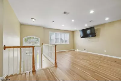 18 Boyd Ter, Kenilworth, NJ 07033 - Photo 6