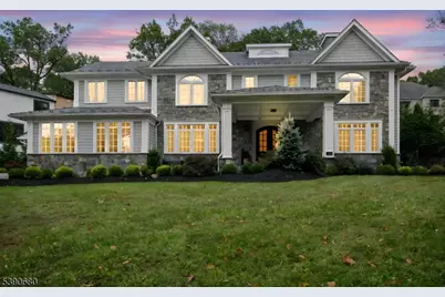 368 Hartshorn Dr, Millburn Twp., NJ 07078 - Photo 2