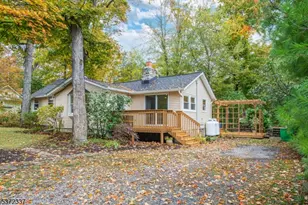 204 Winetka Rd, Vernon, NJ 07422 - Photo 1