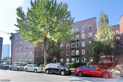 326 Bridge Plaza North #5D, Fort Lee, NJ 07024 - Photo 1