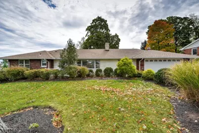 811 Brooklyn Ave, Raritan, NJ 08869 - Photo 1